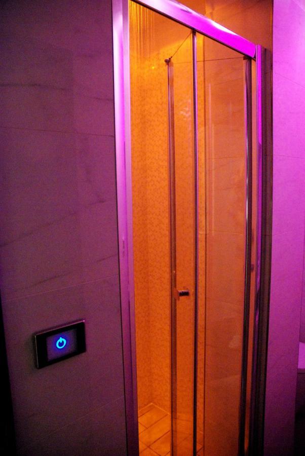 New Emotion Room Trieste Luaran gambar
